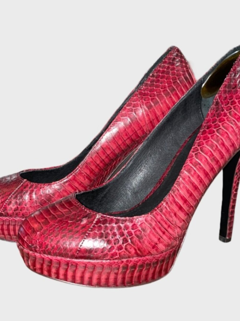 House of Harlow "Nora" Red Skin Print Leather Pumps Size 9 Worn Once